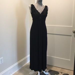 Sleeveless black dress